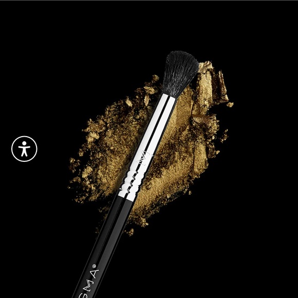 Sigma Beauty E38 DIFFUSED CREASE™ BRUSH - Picture 4 of 6